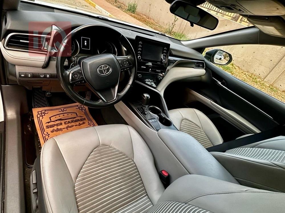 تۆیۆتا کامری